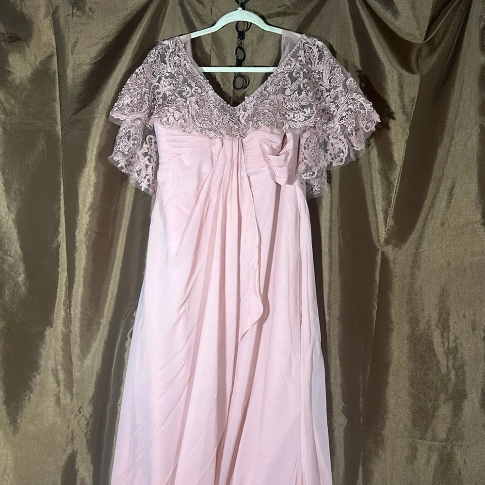 Lace chiffon wedding guest dress Brand: Jaeden - Picture 2 of 7
